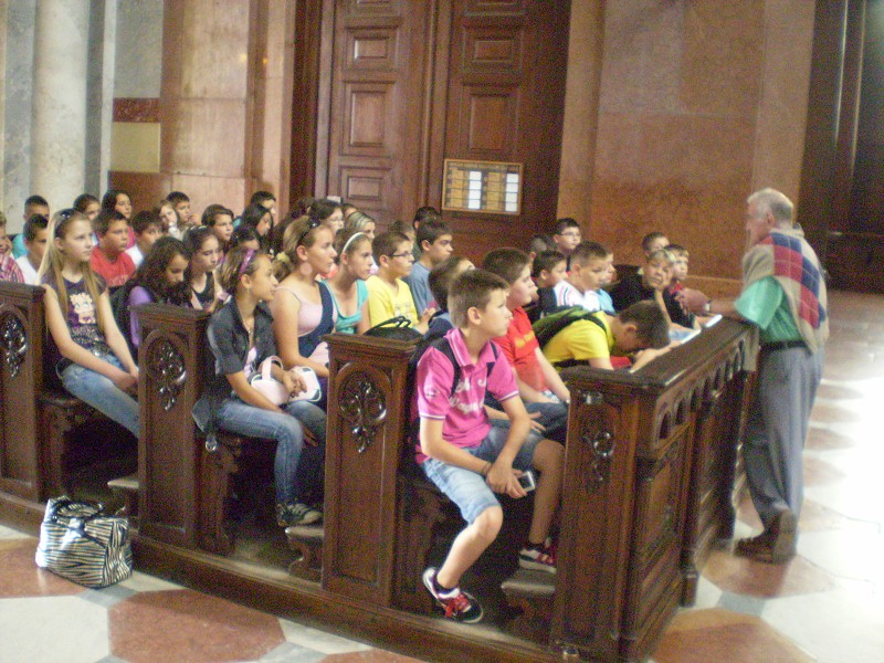 img00009.jpg