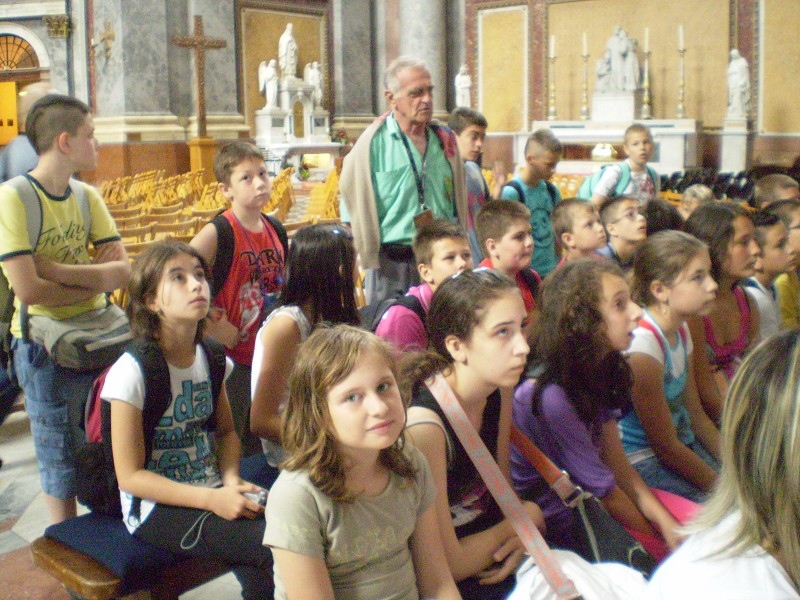 img00018.jpg