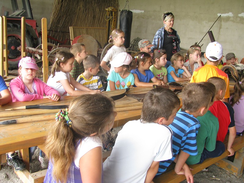 img00027.jpg