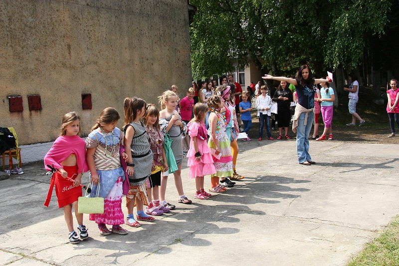 img00105.jpg