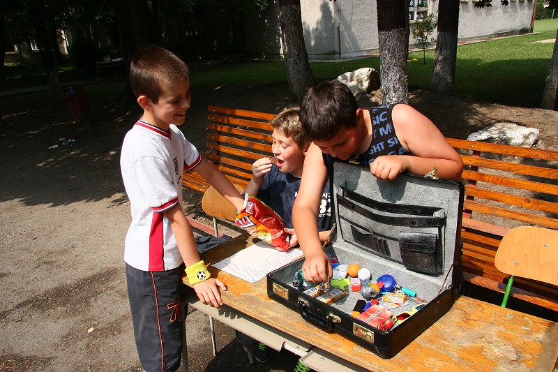 img00107.jpg