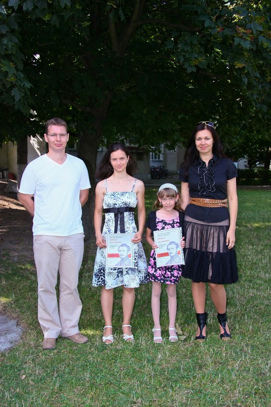 img00004.jpg