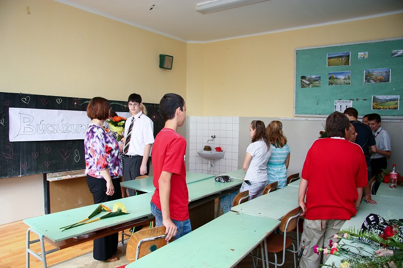 img00104.jpg