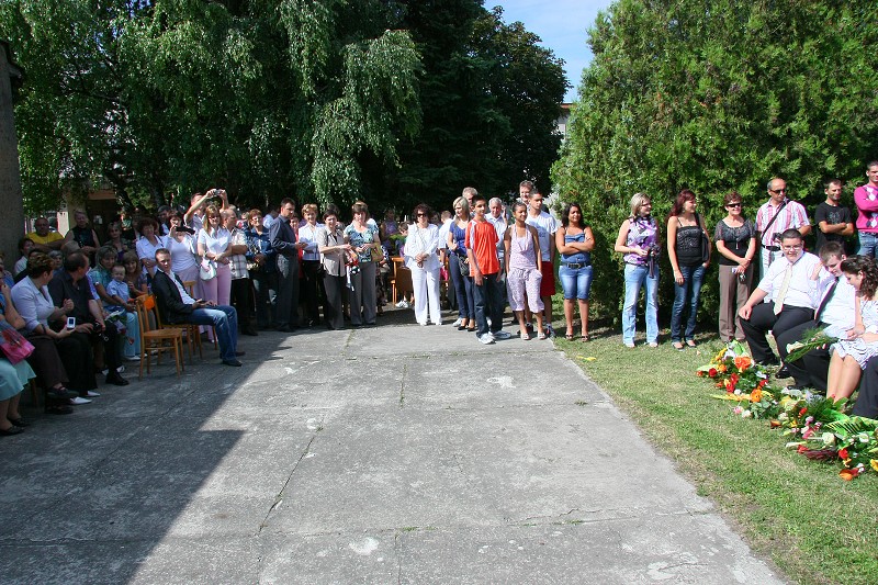 img00169.jpg