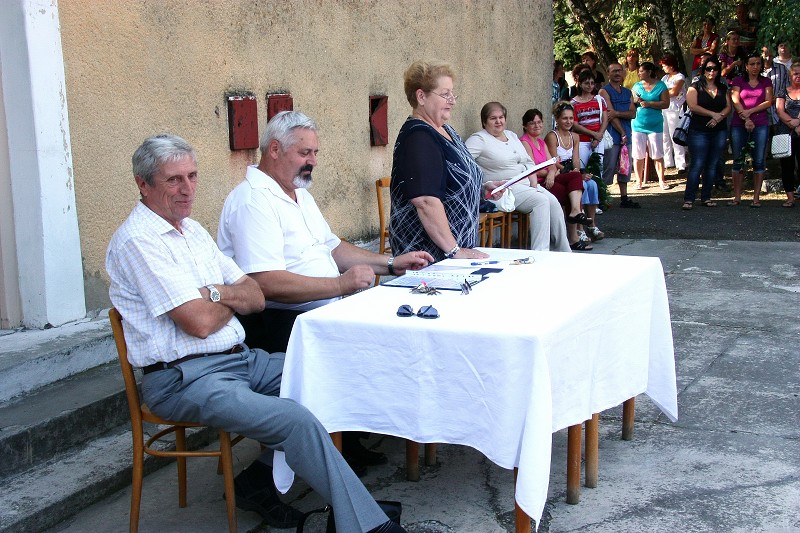 img00019.jpg